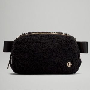 Lulu Fleece Belt Bag
